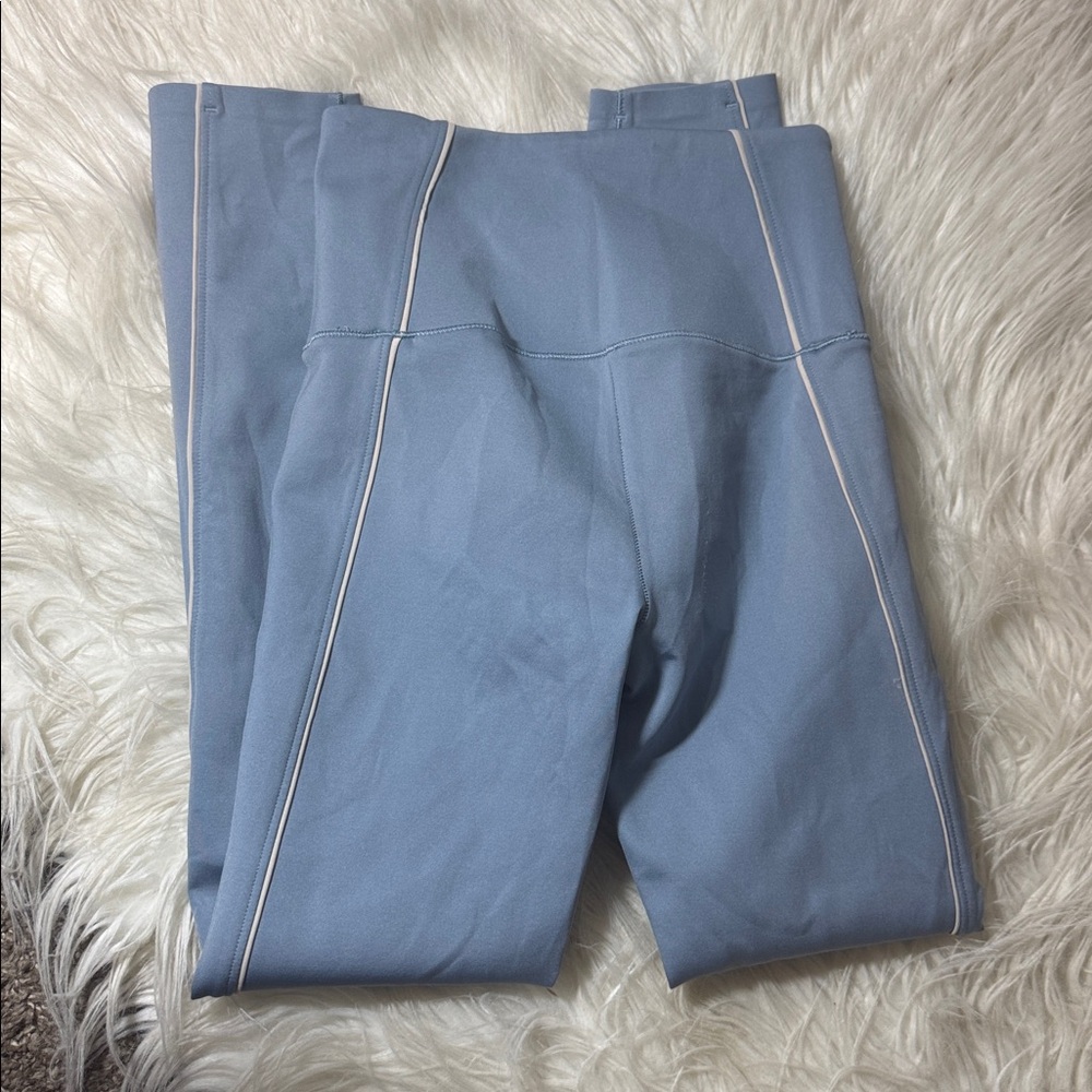 Vuori Evolve Lunar Legging size XS - Picture 3 of 7
